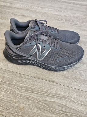 B5 New Balance Fresh Foam Arishi V4 Shoes Mens US 12M 4E Black GTX Trail Running